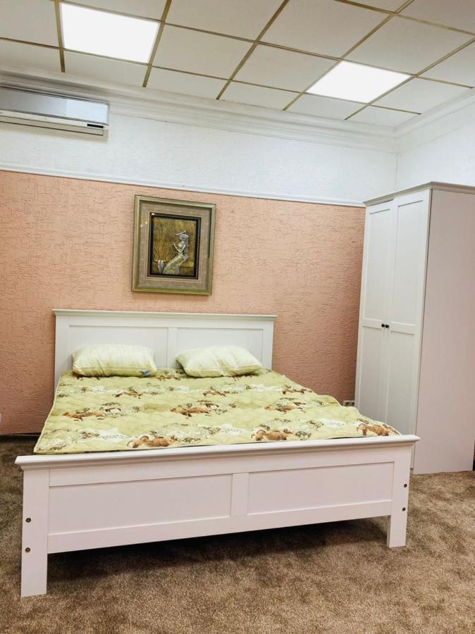 Бульвар Эркиндик74 Bishkek Exterior foto