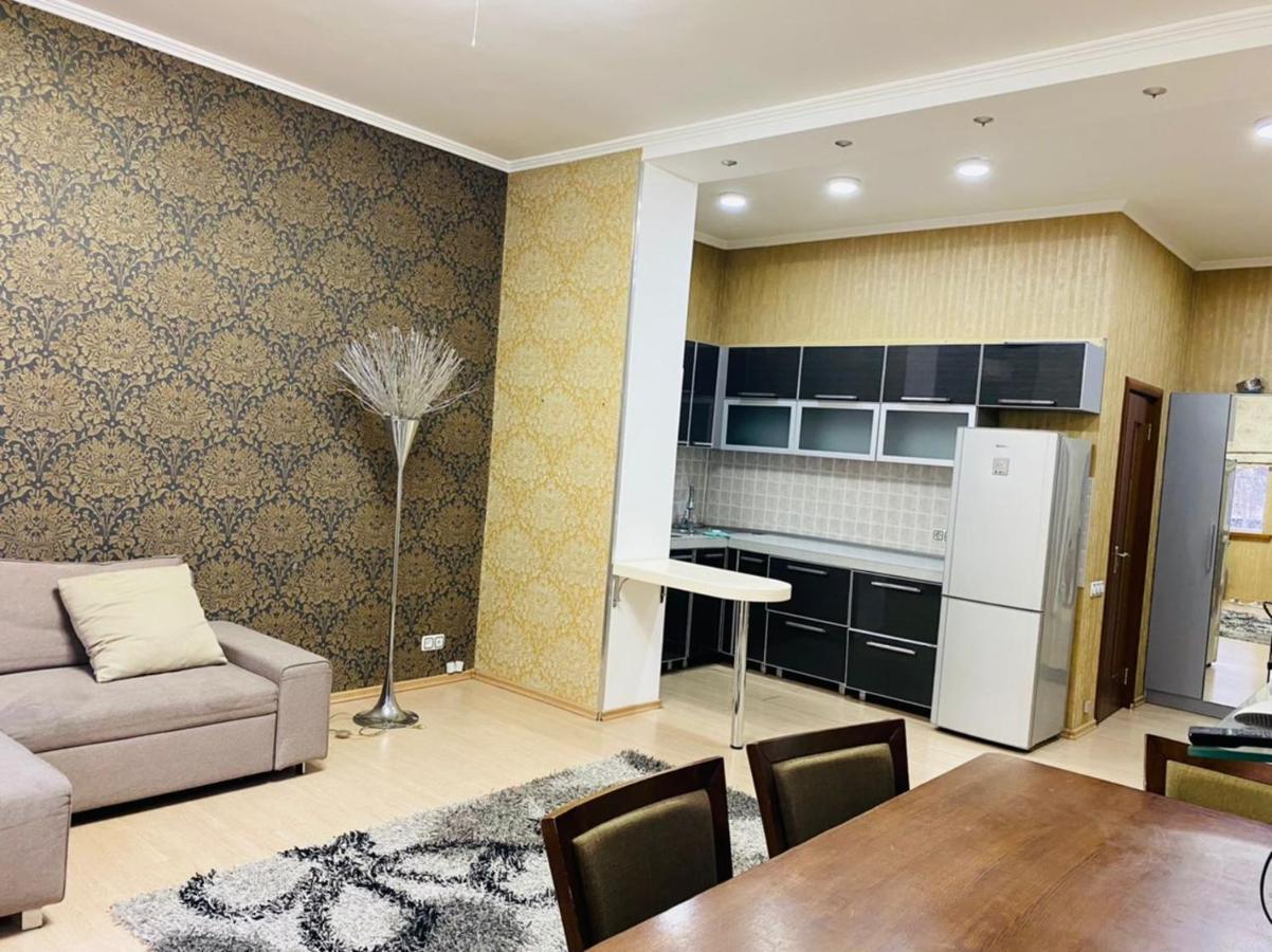 Бульвар Эркиндик74 Bishkek Exterior foto